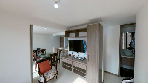 Apartamento En Piso 2, Barrio Valle Del Lili, Sur De Cali, Conjunto Residencial San Gabriel