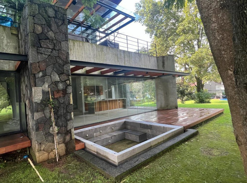 Casa En Venta En Valle De Bravo Avandaro (m2c300)