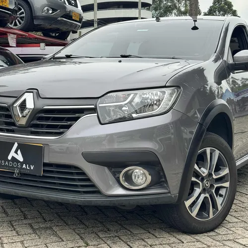 Renault Logan 1.6 Privilege / Intens