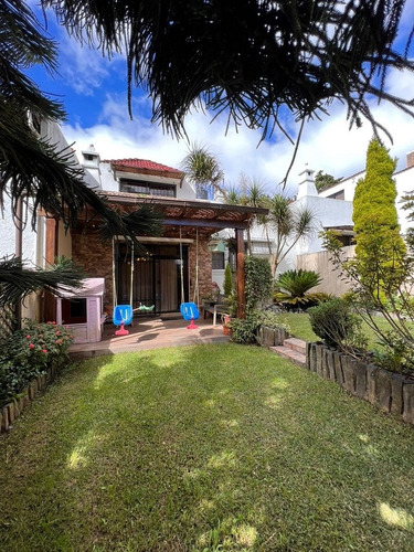 Imagen 22 de 30 de Vendo Hermosa Casa, Excelente Diseño Con Finos Acabados De Madera