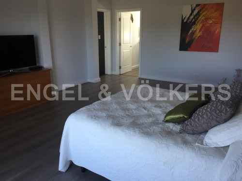 Imagen 5 de 13 de Moderna Casa En Barrio Privado