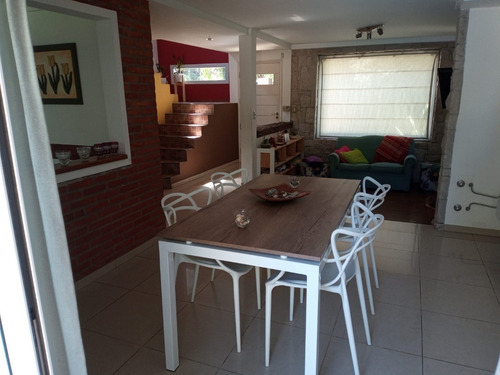 Imagen 18 de 19 de Chalet De 4 Ambientes Con Piscina En Casaimar