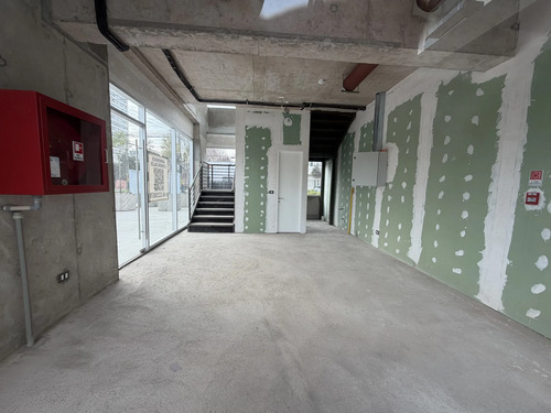 Se Arriendan Locales Desde 37m2, Boulevard 5 Oriente, Viña.