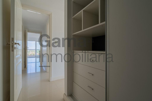 Imagen 12 de 30 de Varese, Edificio San Cristóbal Xix, Depto De 3 Ambientes, En Av. Colón Y Alvear. A Estrenar