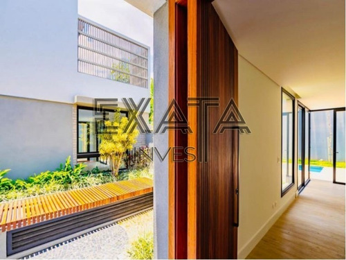 Imagem 4 de 18 de Casa Em Condomínio No Ibirapuera Com 355m² De Área Constuída, 3 Suítes, 04 Vagas De Garagem No Sub Solo Jardim Privativo Com Piscina, Condomínio: R$ 2.000,00 Iptu: (não Desmembrado - Ca00604 - 693591