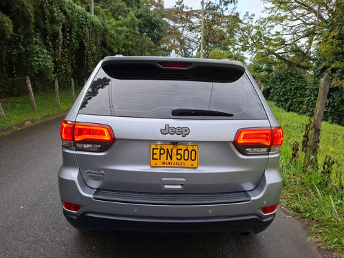 Jeep Grand Cherokee Laredo