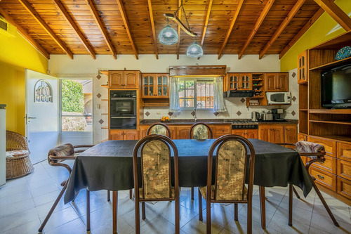 Casa 5 Ambientes En Ciudad Evita, Apta Crédito