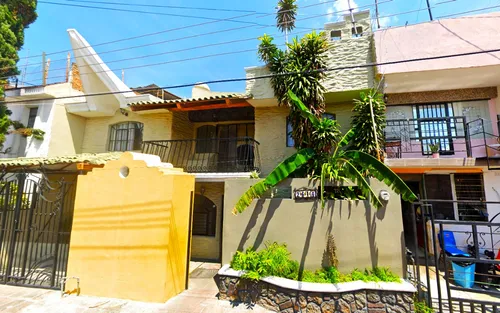 Av- ¡¡se Vende Bonita Casa En Guadalajara!!
