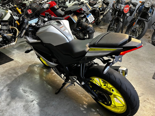 Yamaha Yzf R15 2024 - Único Dono - Baixa Km