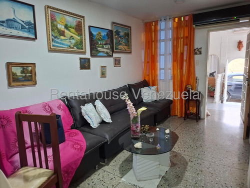 Casa De Dos Plantas En Venta En Via El Ujano Barquisimeto Lara Rc