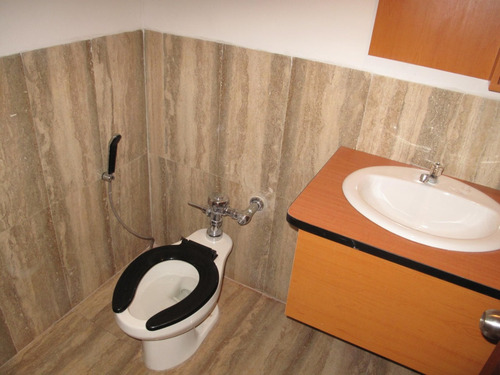 Oficina En Alquiler En Los Palos Grandes 25-22611 Yf