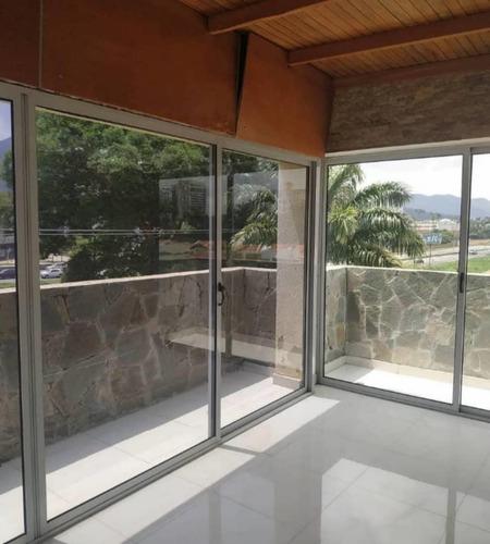 Imagen 6 de 9 de Townhouse De 190 M2 Cerca Del Hotel Hesperia Valencia