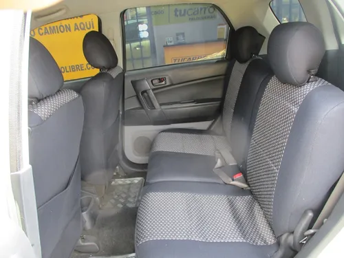 Daihatsu Terios OKII 1.5CC J210LG 4X4 MT AA