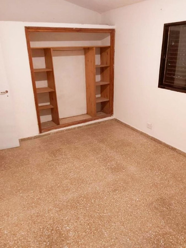 Imagen 7 de 10 de Hermosa Casa En Venta De 2 Dormitorios C/ Cochera En Tanti