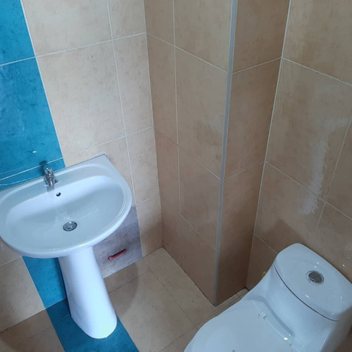Imagen 8 de 14 de Alquiler Oficina Torre World Trade Center Naguanagua