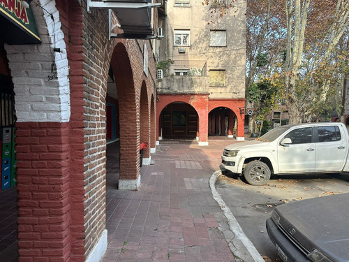 Local Sobre Boulevard San Martín En Plaza Plate