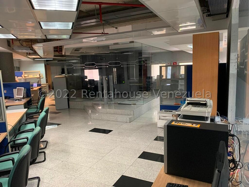 Vendo Torre Empresarial Las Mercedes Yf