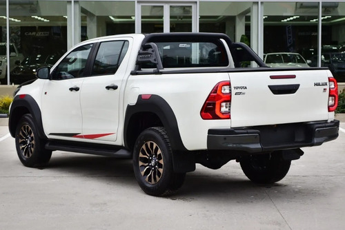 Imagen 7 de 24 de Toyota Hilux Dc 2.8 Tdi 4x4 Gr Sport Aut 224cv - Car Cash