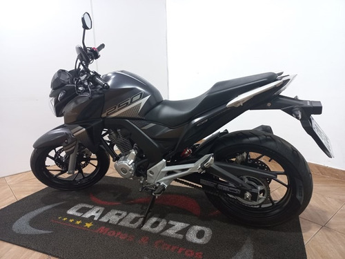 Imagem 6 de 9 de Honda Cb Twister Abs 2022 Cinza