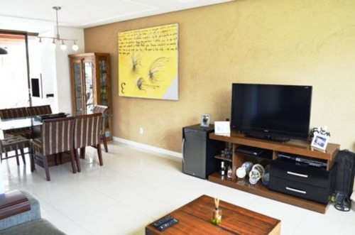 Casa Em Hípica Com 3 Dormitórios - Mi9268