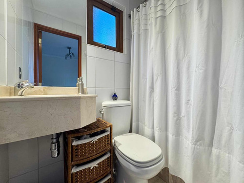 Impecable Venta Los Castaños A Pasos Colegió Newland
