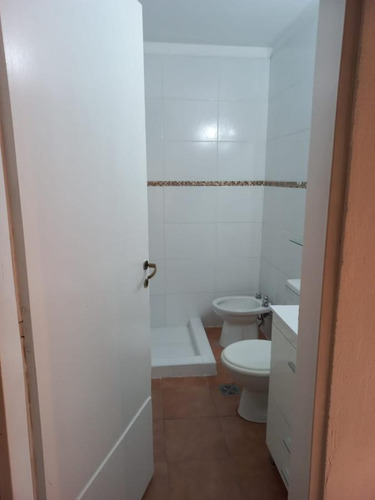 Imagen 16 de 23 de Ph 3 Ambientes Tipo Loft Apto Profesional, 2 Dormitorios, Toilette Y Baño, Pequeña Terraza Escalonada, Patio.
