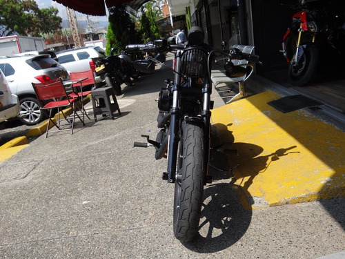 Harley Davinson Iron 883