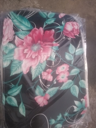Imagem 3 de 5 de Tapete De Banheiro No Atacado Acima De 25 Peça 7 Reais Cada