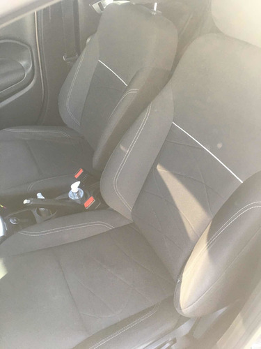 Ford Fiesta Kinetic Design 1.6 Sedan Se Plus 120cv 2014
