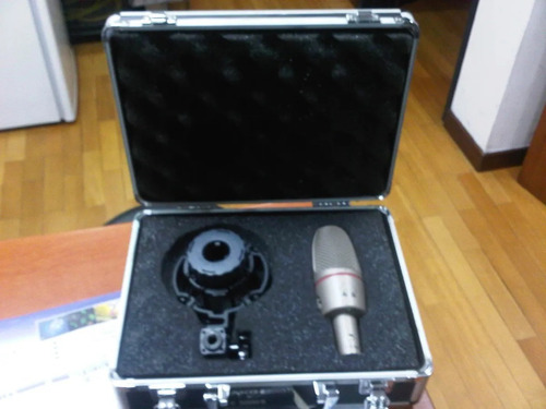 Akg C3000b Single Cardioid Large Diaphragm Microphone..