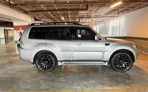 Mitsubishi Pajero Full 3.8 HPE 4X4 V6 24V GASOLINA 4P AUTOMÁTICO
