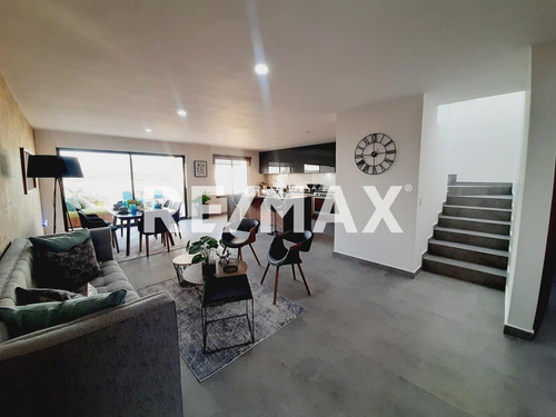 Casa En Venta En Condominio Zákia 