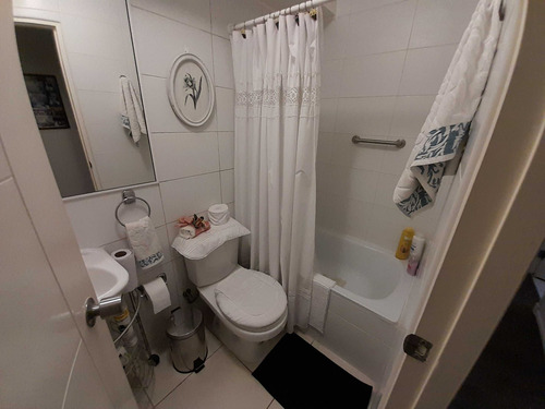 Como Nuevo, 2 Dormitorios, 2 Baños (96872)