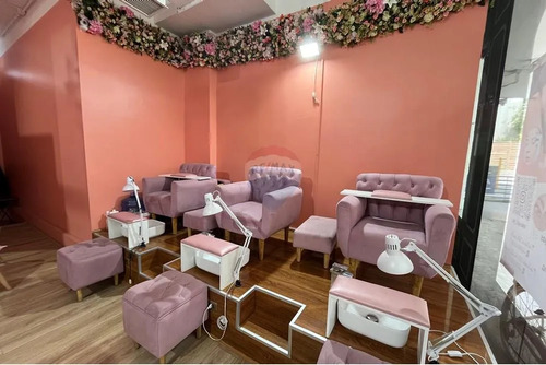 Local Comercial En Av. La Dehesa - Primer Piso