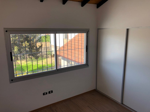 Casa En Venta En Villa Ballester