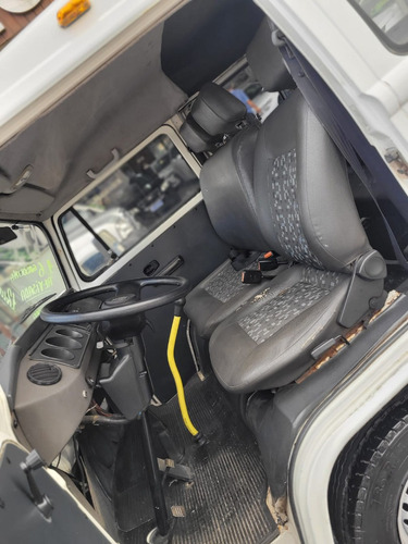 Volkswagen Kombi 1.6 MI STD 8V GASOLINA 3P MANUAL