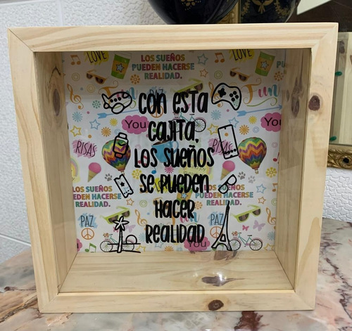 Alcancias De Madera / Cuadro 28 X 28  Frase Vinilo 06