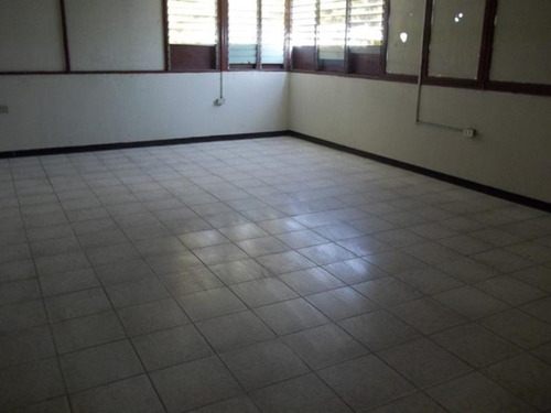 Imagen 7 de 14 de Vendo Práctico Edificio Comercial , Centro De Maracay.