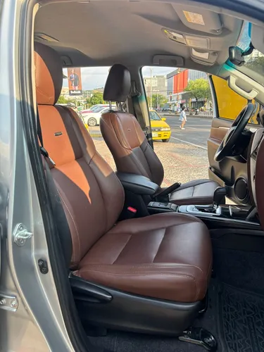Toyota Fortuner Sw4 2.4 4x2 At Diesel
