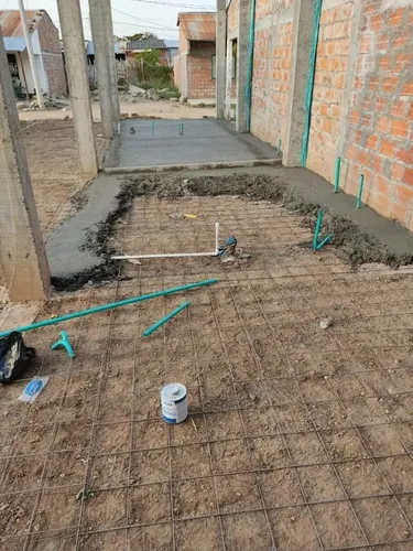 Lote En Construcción Con Buenas Bases