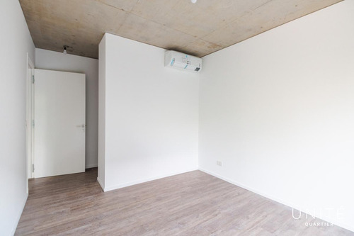 Tres Ambientes En Venta En El Piso 6 Con Cochera. Quartier Del Bajo. Torre 2