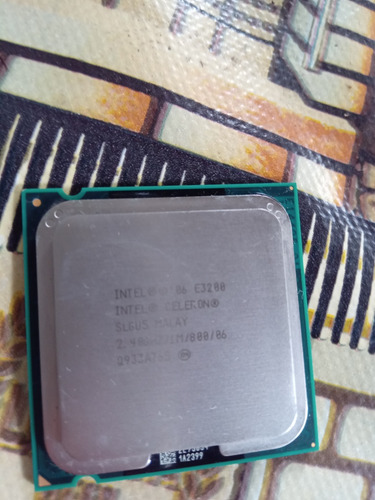 Processador Intel Celeron E3200 (Usado)