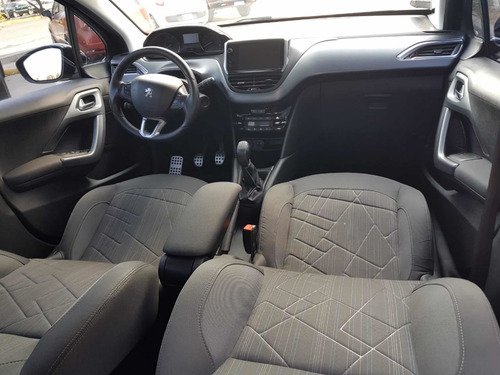 Peugeot 208 1.6 Feline 2014