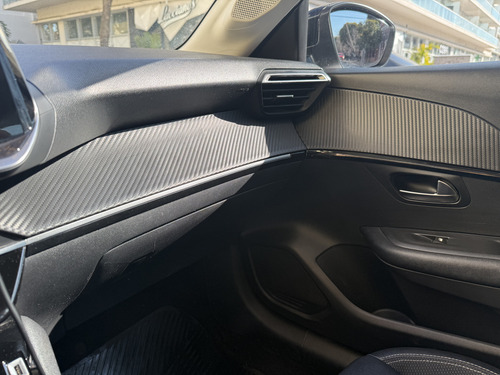 Peugeot 208 Allure manual