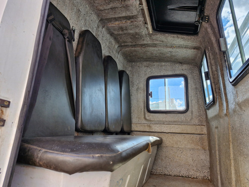 Mb Atego 1719 Munck 19 Toneladas Ñ É Iveco Tector 240e28