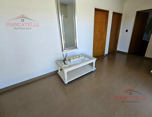 Venta De Casa En Terravista Con 4 Habitaciones