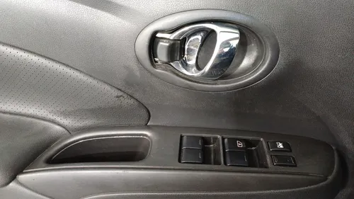 Nissan Versa 1.6 EXCLUSIVE AUTO