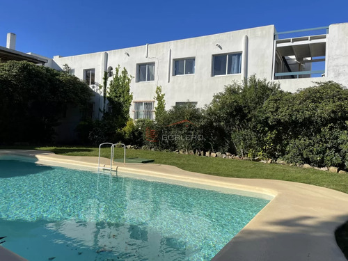 Apartamento De 3 Dormitorios En Alquiler De Temporada En La Barra