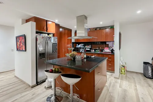Apartamento En Venta En Ingemar. Cod V7103