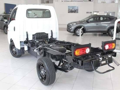 Imagem 2 de 12 de Hyundai Hr 2.5 Longo Sem Caçamba 4x2 16v 130cv Turbo